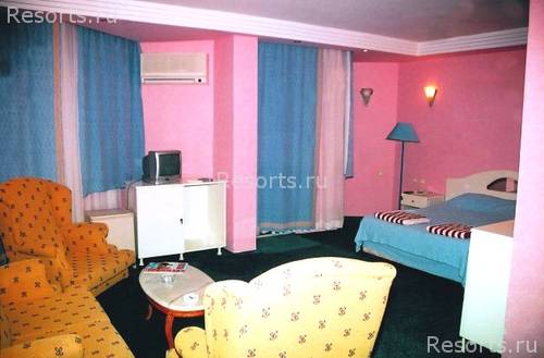 Peranis Hotel 8